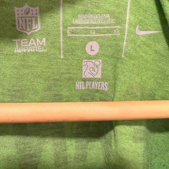 Nike | NFL | Seahawks | Women’s | V-neck tee | Size Large - Picture 6 of 7